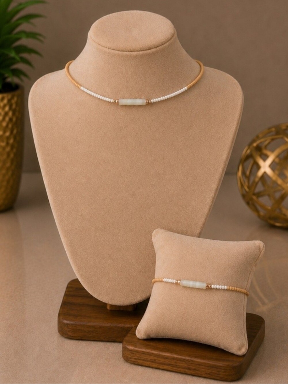 Plunder Cream and Gold Beaded Necklace And Bracelet with Cream Stud Earrings